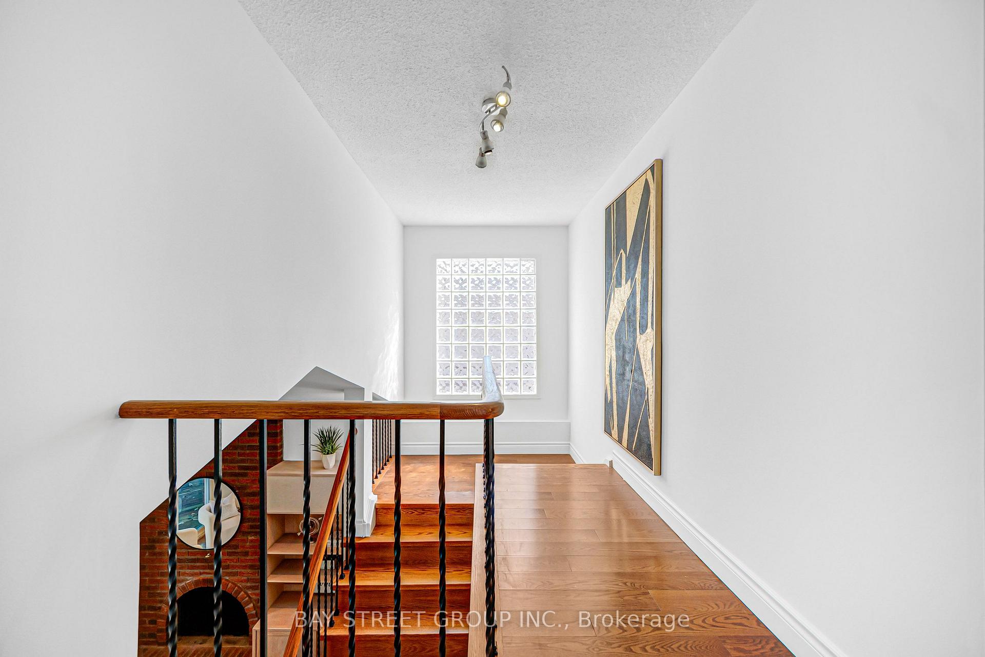Photo 27 of 16 Innisbrook Crescent, Markham, Aileen-Willowbrook — HOMEH