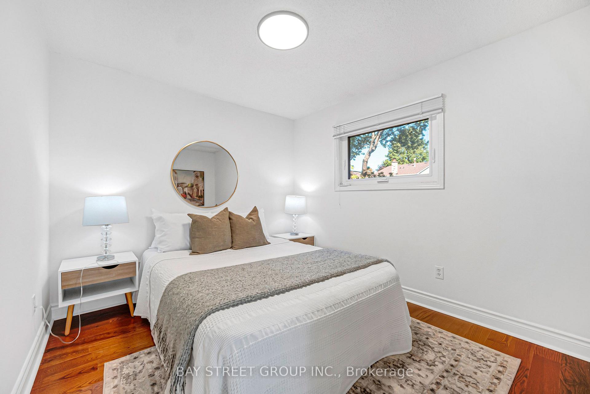 Photo 36 of 16 Innisbrook Crescent, Markham, Aileen-Willowbrook — HOMEH