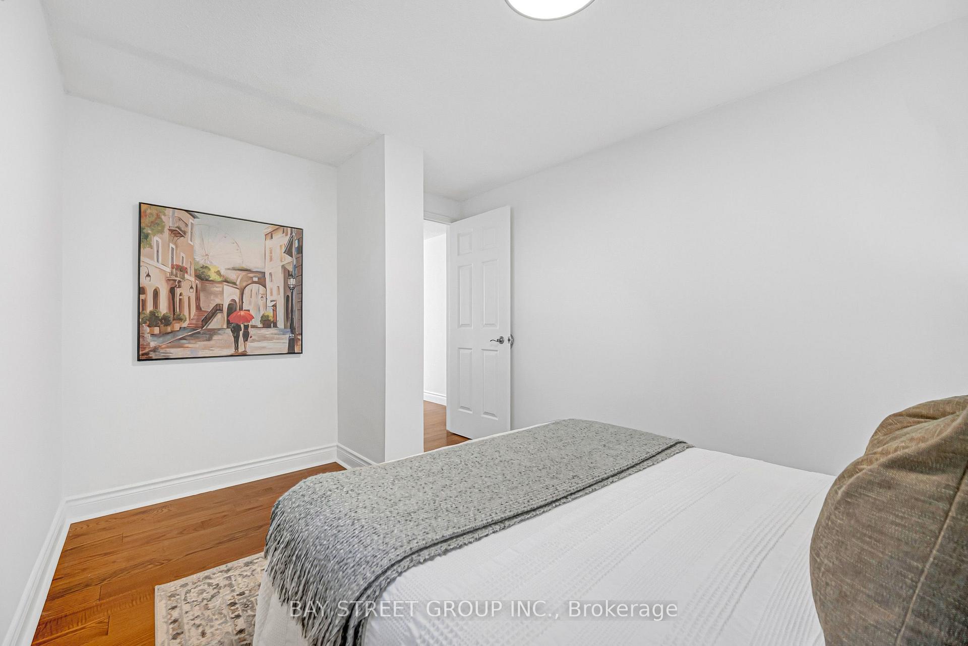 Photo 37 of 16 Innisbrook Crescent, Markham, Aileen-Willowbrook — HOMEH