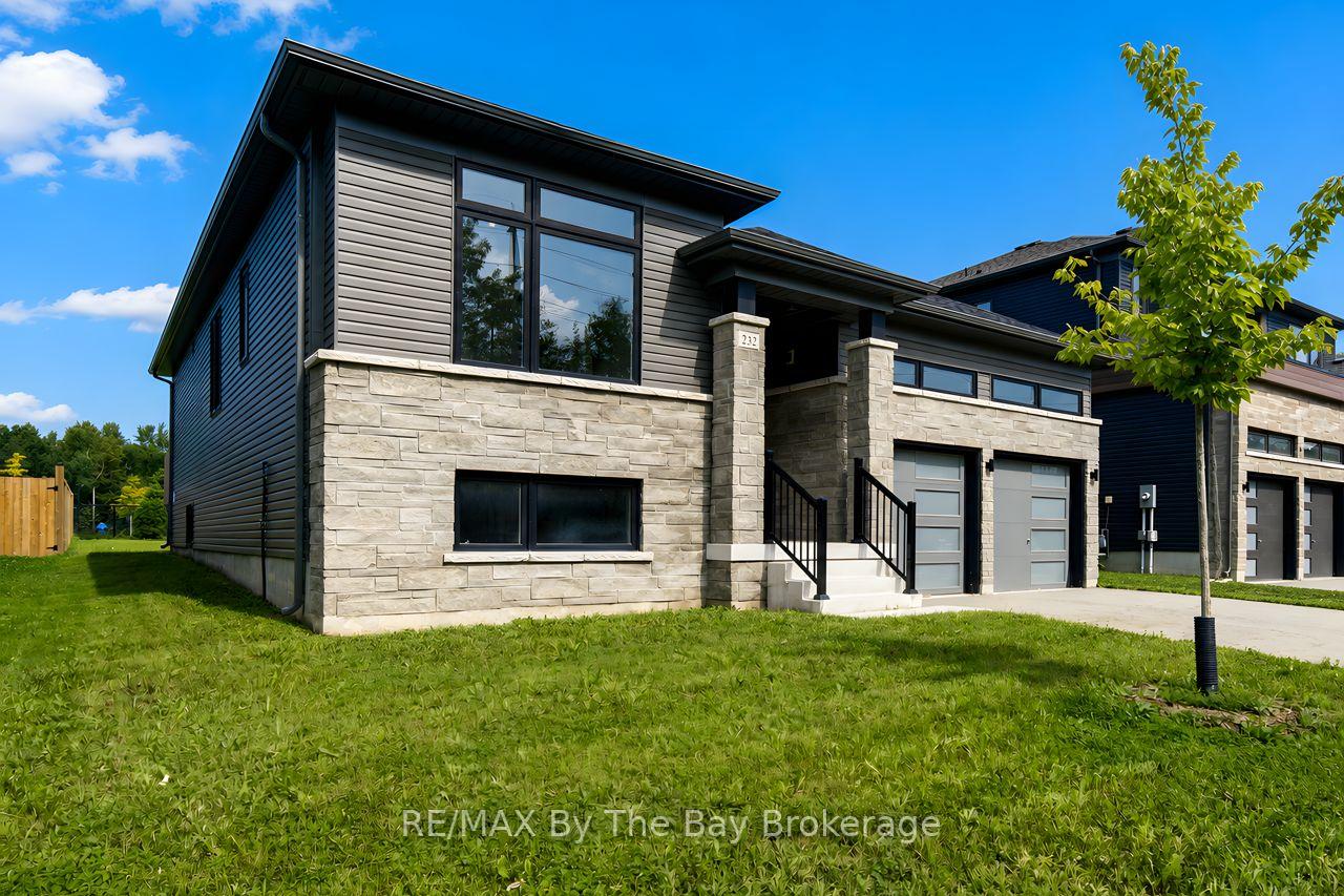 Photo 2 of 232 Ramblewood Drive, Wasaga Beach — HOMEH