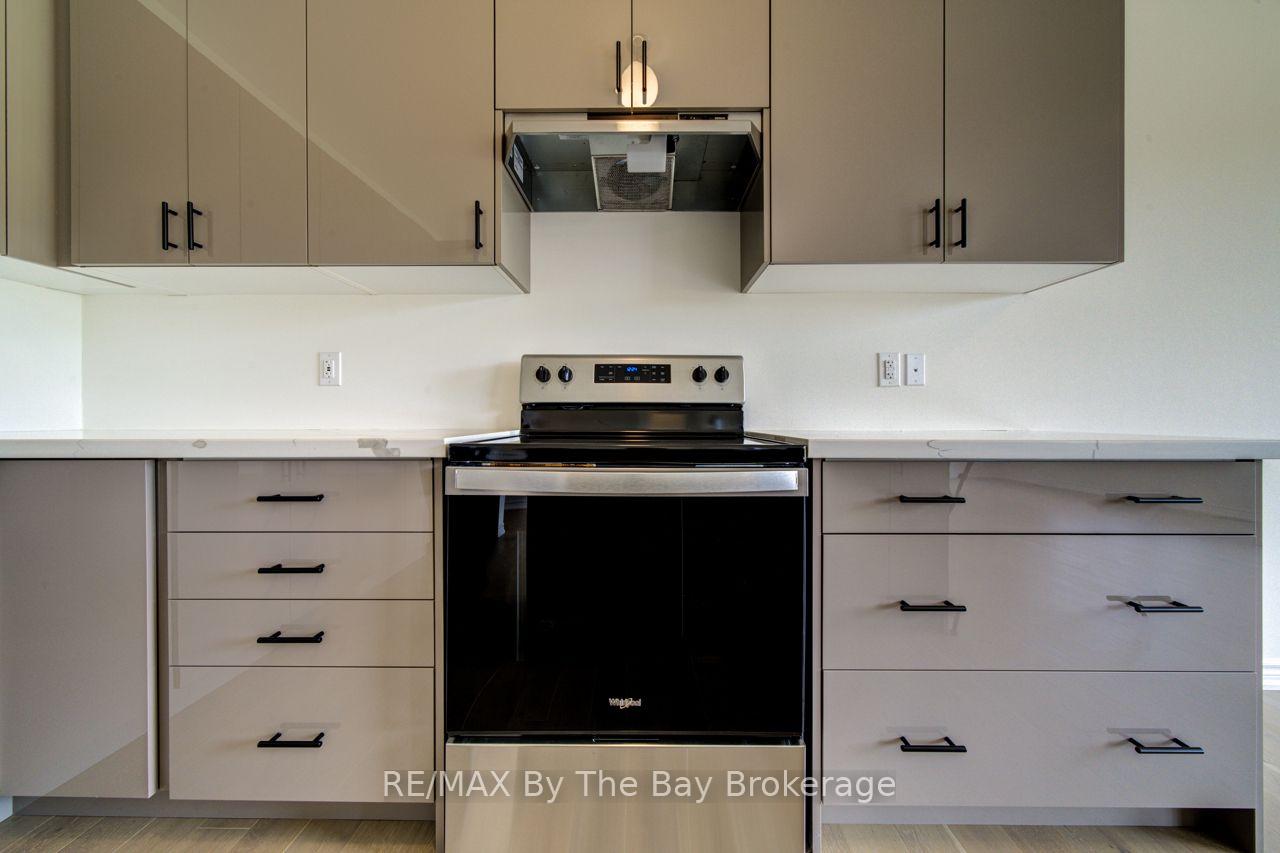 Photo 11 of 232 Ramblewood Drive, Wasaga Beach — HOMEH