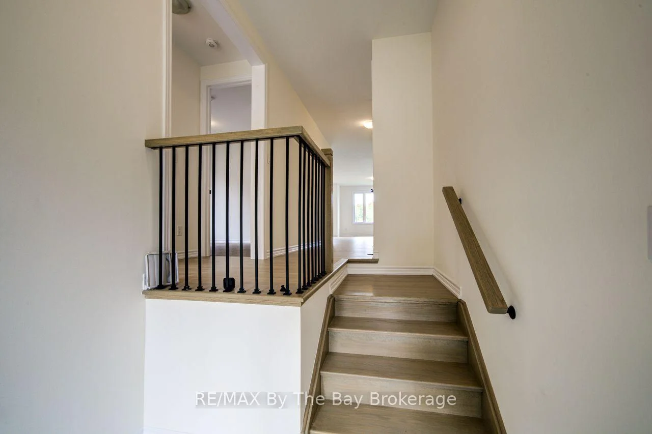 Photo 7 of 232 Ramblewood Drive, Wasaga Beach — HOMEH