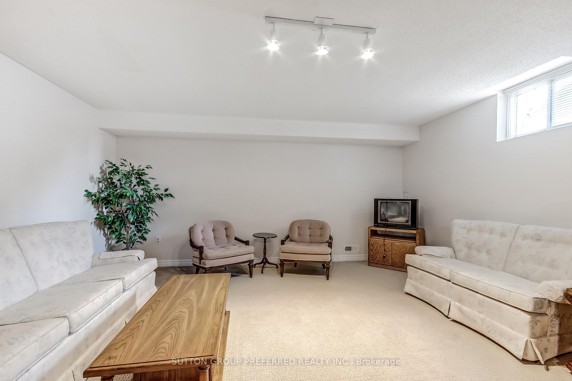 Photo 19 of Unit 29, 861 Shelborne Street, London, South J — HOMEH