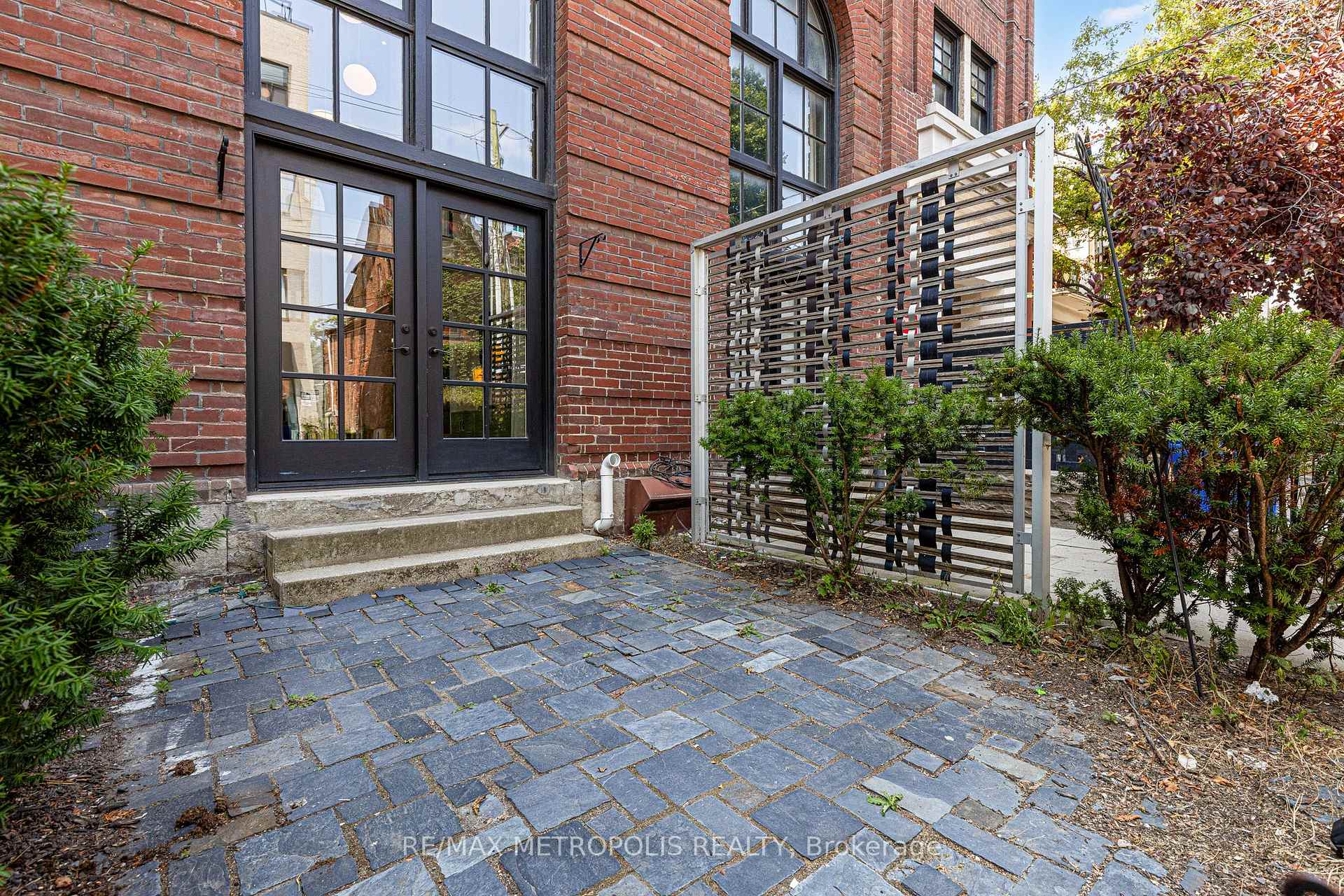 Photo 9 of Unit 102, 394 Euclid Avenue, Toronto, Palmerston-Little Italy — HOMEH