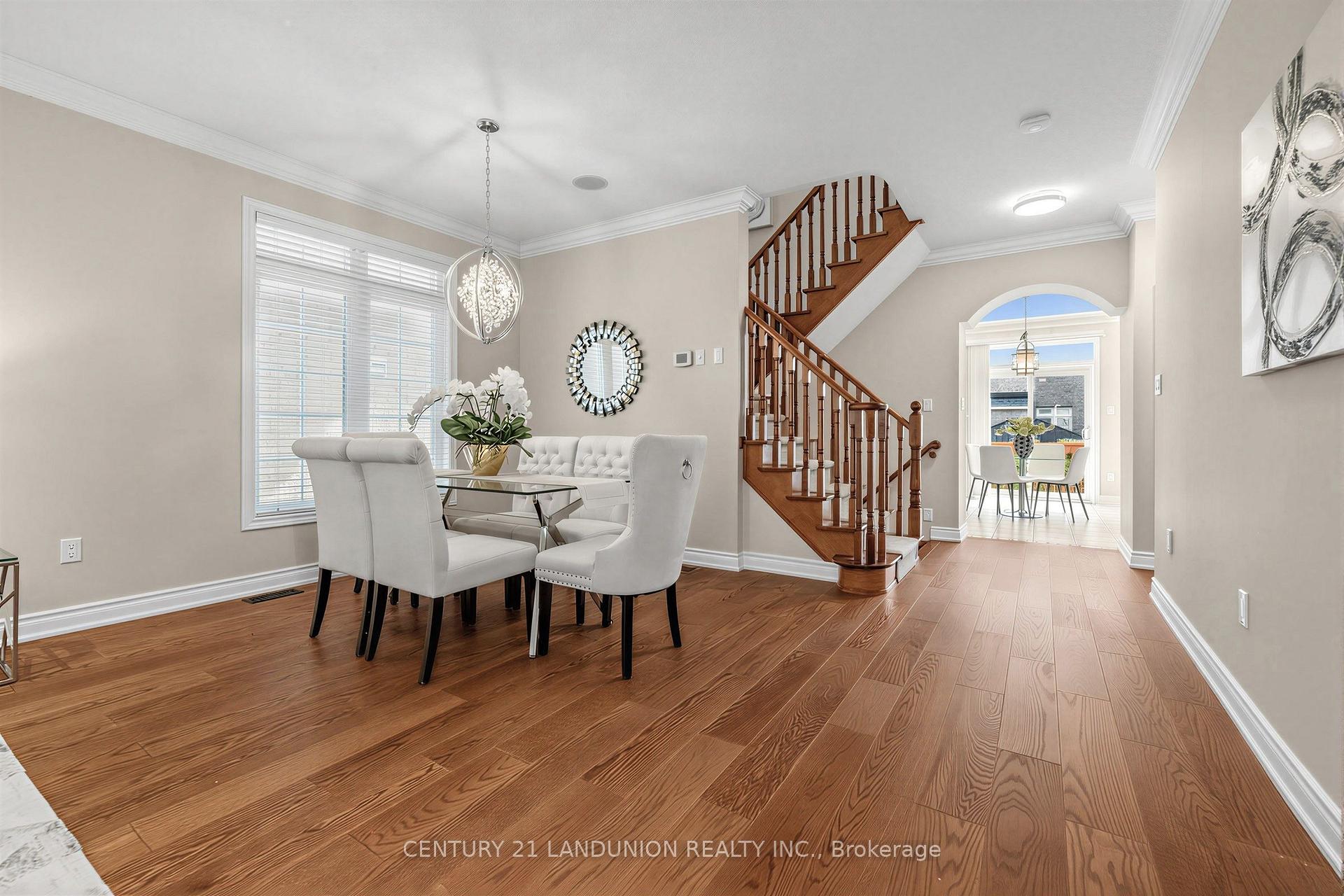 Photo 4 of 21 Hendel Drive, Vaughan, Patterson — HOMEH