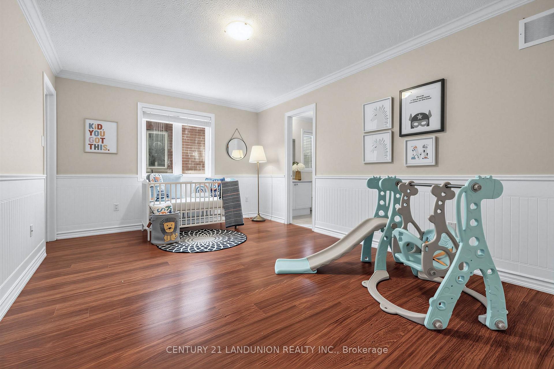 Photo 15 of 21 Hendel Drive, Vaughan, Patterson — HOMEH