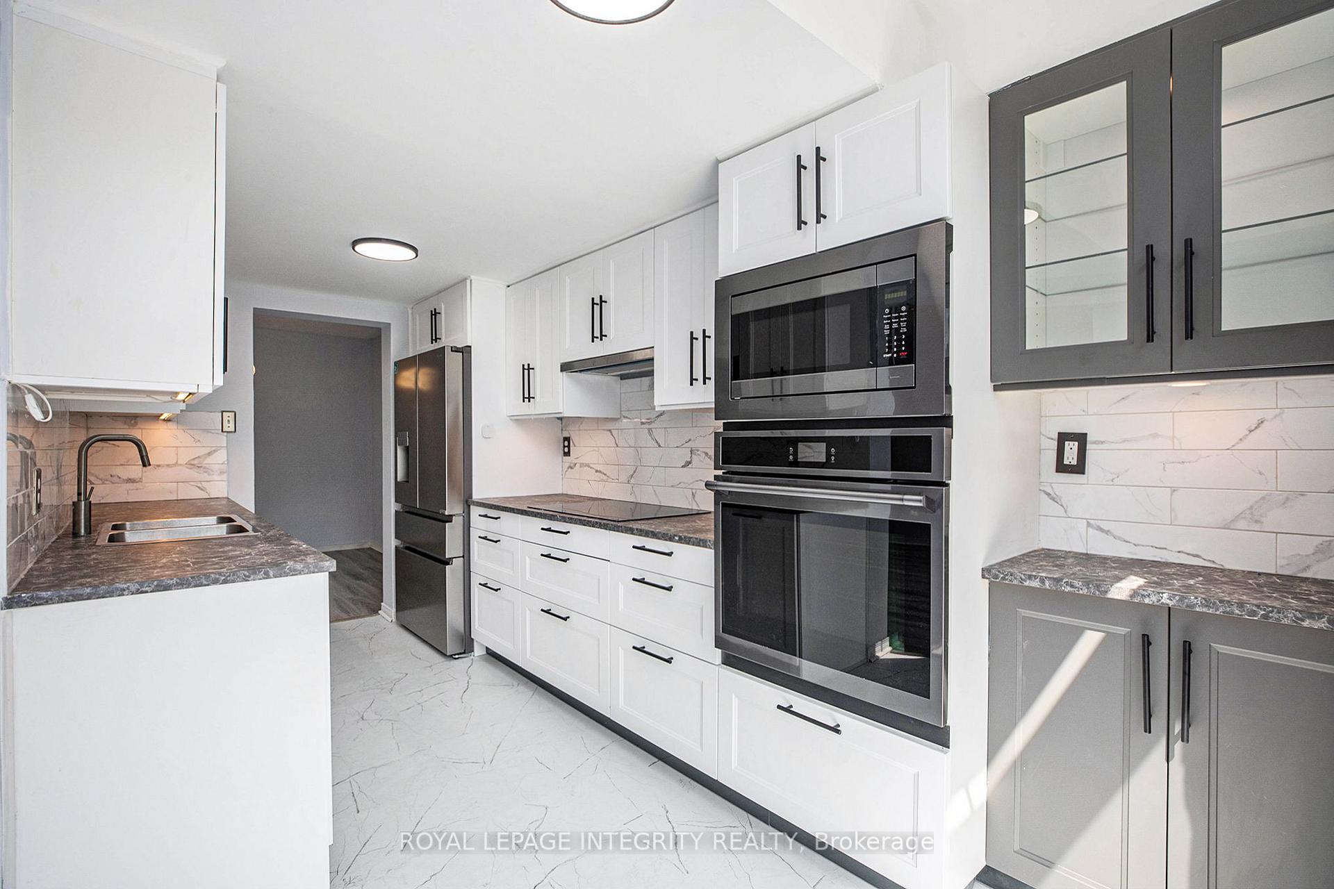 Photo 9 of 67 Landover Crescent, Ottawa, Kanata - Emerald Meadows/Trailwest — HOMEH