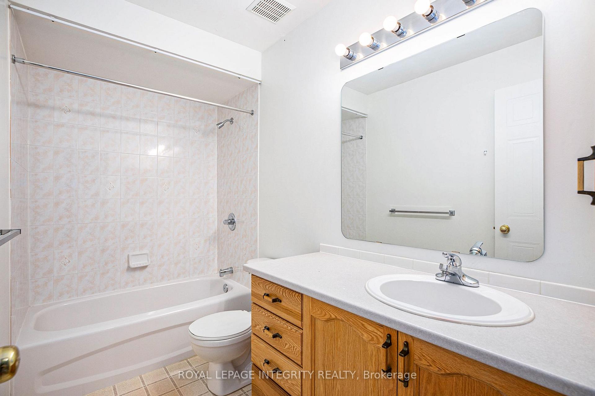 Photo 19 of 67 Landover Crescent, Ottawa, Kanata - Emerald Meadows/Trailwest — HOMEH