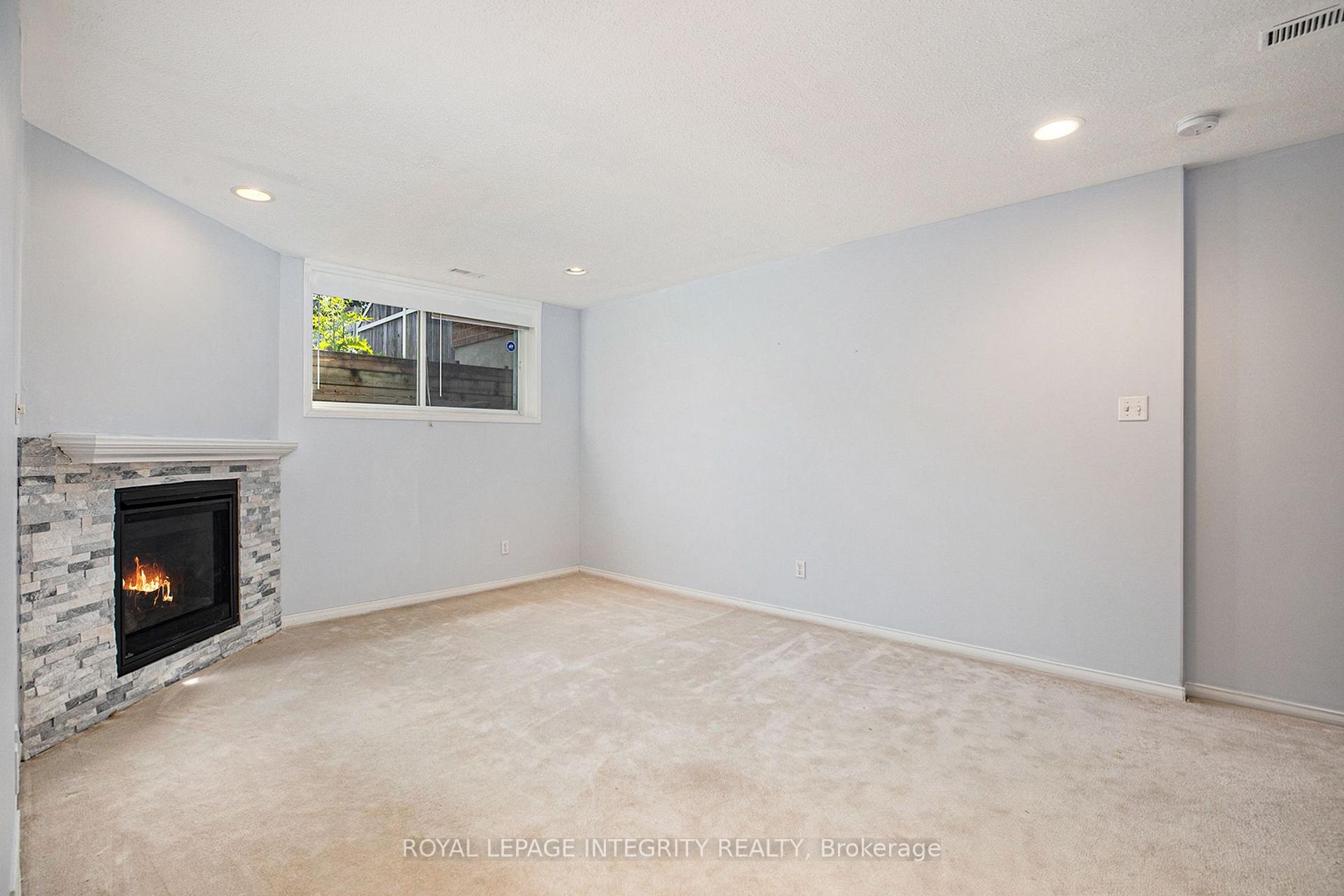 Photo 20 of 67 Landover Crescent, Ottawa, Kanata - Emerald Meadows/Trailwest — HOMEH