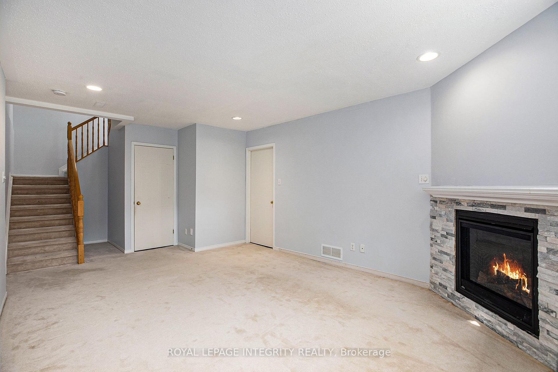 Photo 21 of 67 Landover Crescent, Ottawa, Kanata - Emerald Meadows/Trailwest — HOMEH