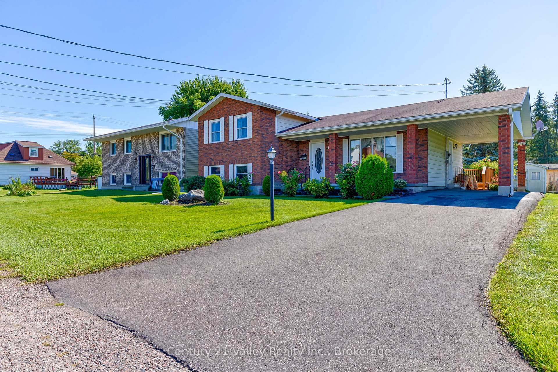 Photo of 361 Sidney Avenue E
