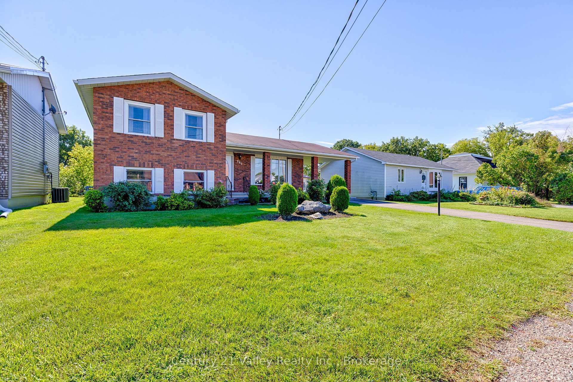 Photo 8 of 361 Sidney Avenue E, Renfrew, Renfrew — HOMEH