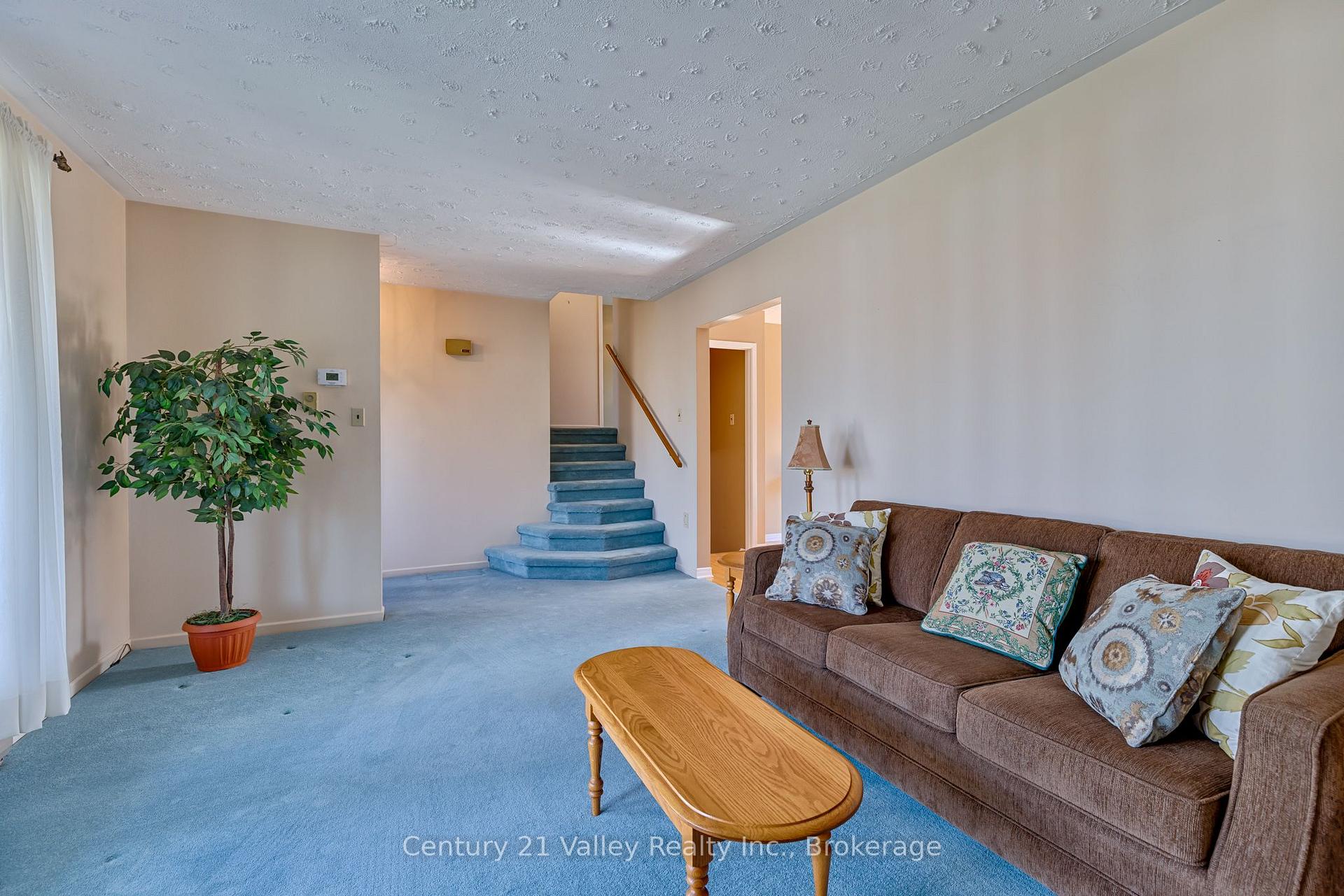 Photo 22 of 361 Sidney Avenue E, Renfrew, Renfrew — HOMEH