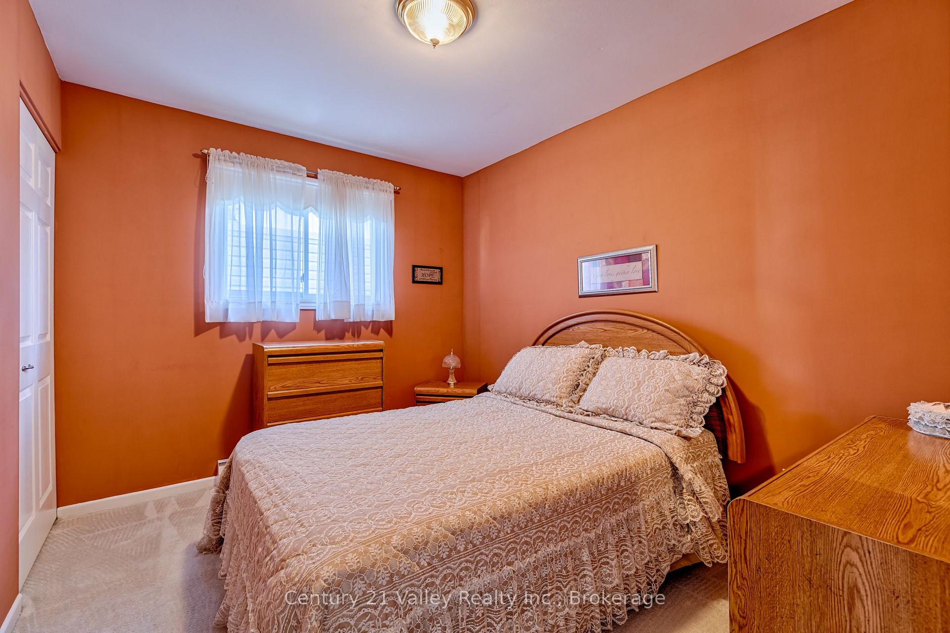 Photo 26 of 361 Sidney Avenue E, Renfrew, Renfrew — HOMEH