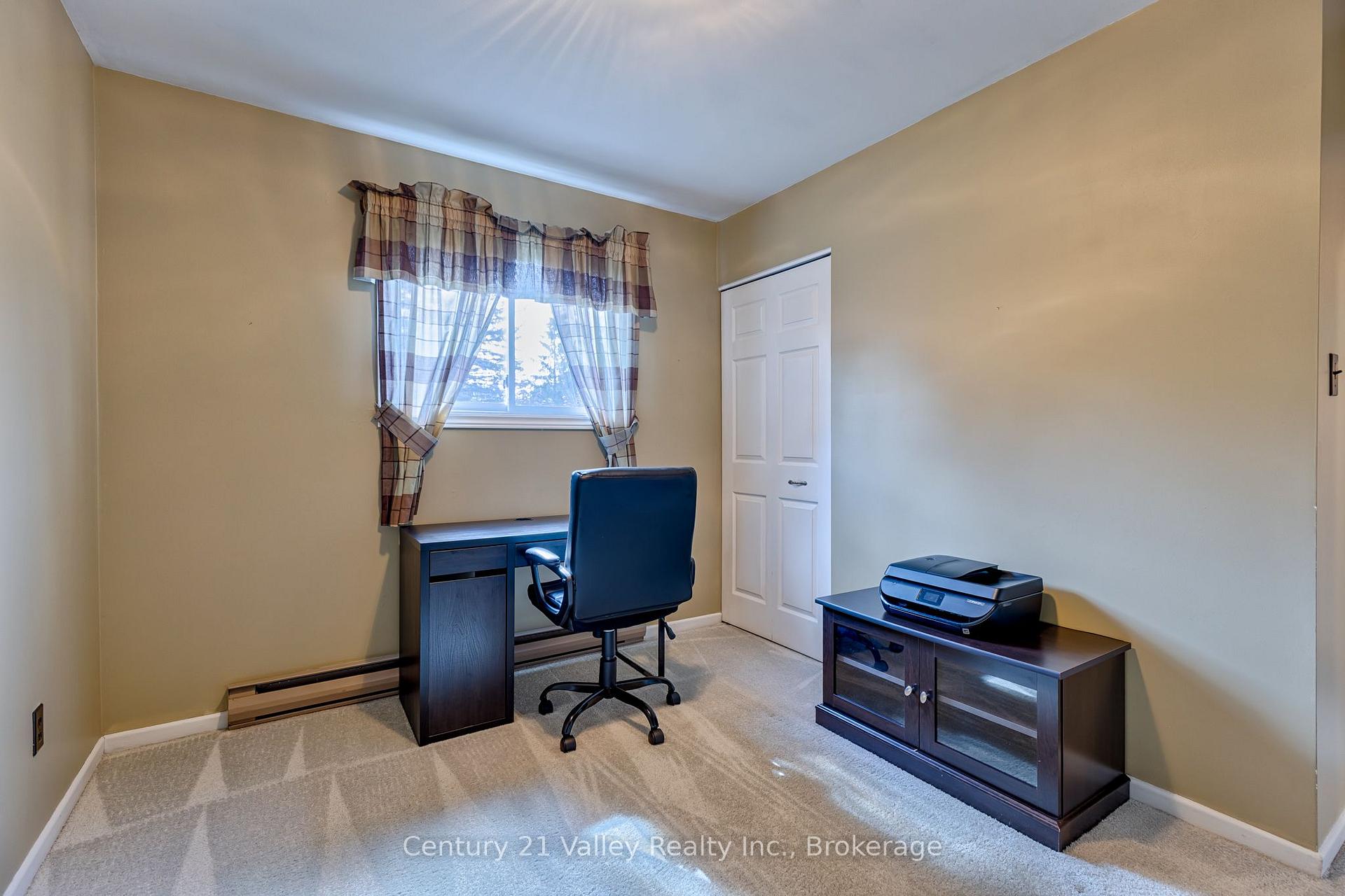 Photo 27 of 361 Sidney Avenue E, Renfrew, Renfrew — HOMEH