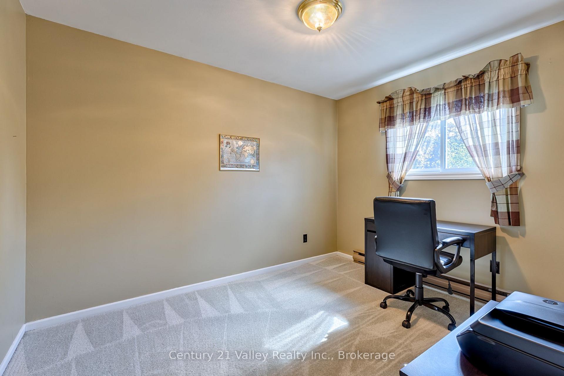 Photo 28 of 361 Sidney Avenue E, Renfrew, Renfrew — HOMEH