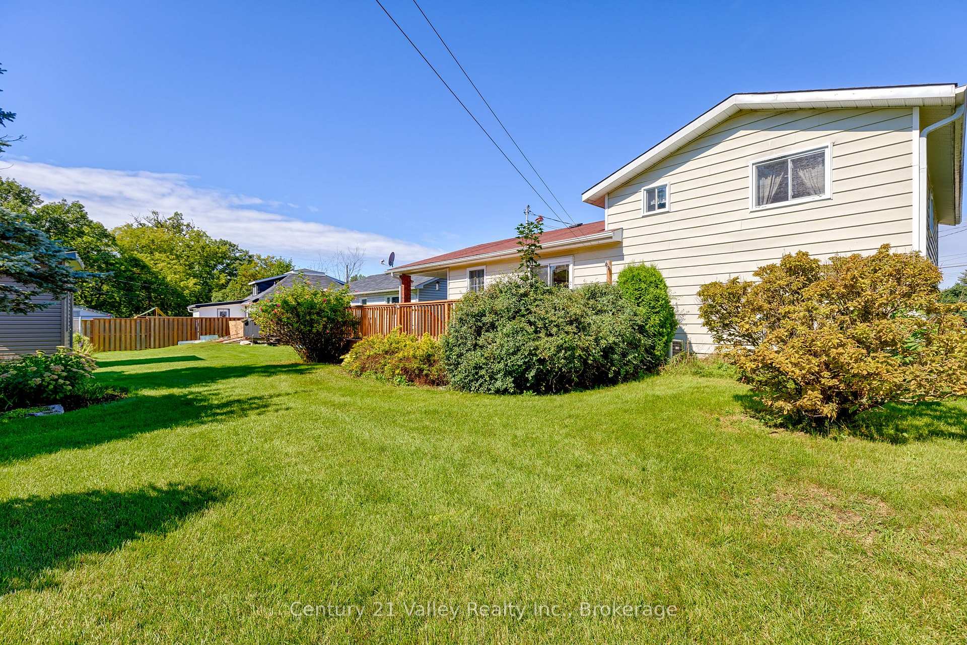 Photo 34 of 361 Sidney Avenue E, Renfrew, Renfrew — HOMEH