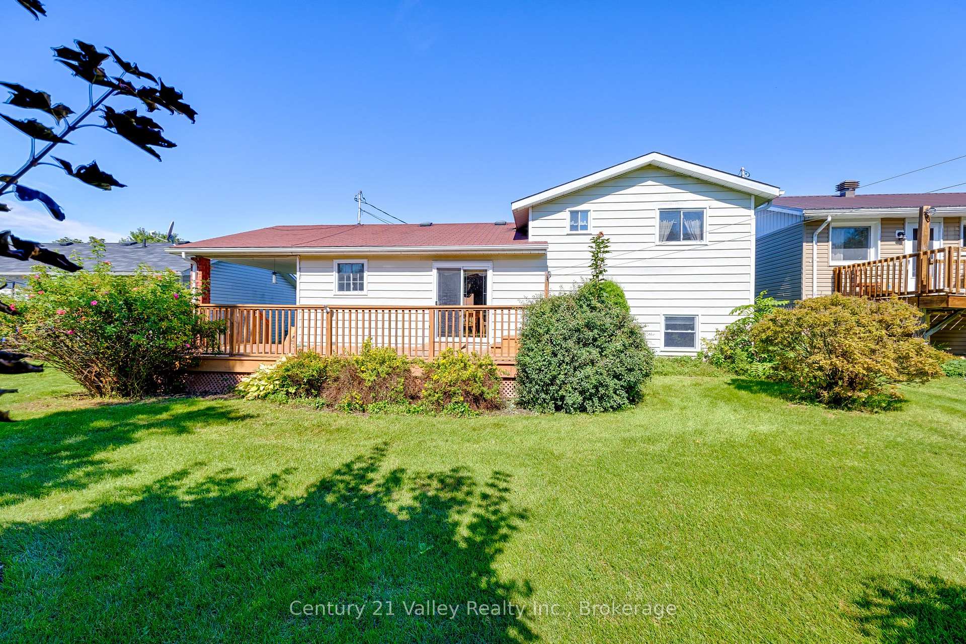 Photo 35 of 361 Sidney Avenue E, Renfrew, Renfrew — HOMEH