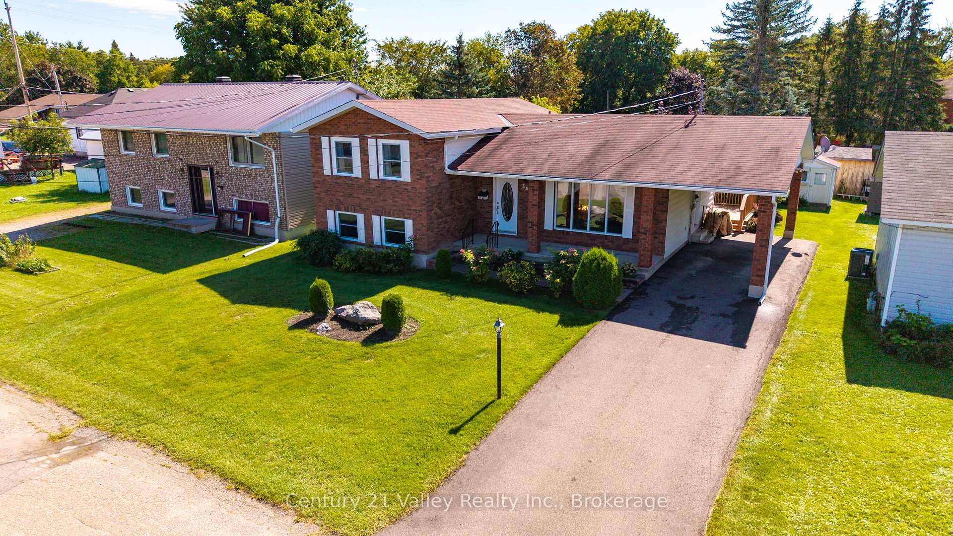 Photo 36 of 361 Sidney Avenue E, Renfrew, Renfrew — HOMEH