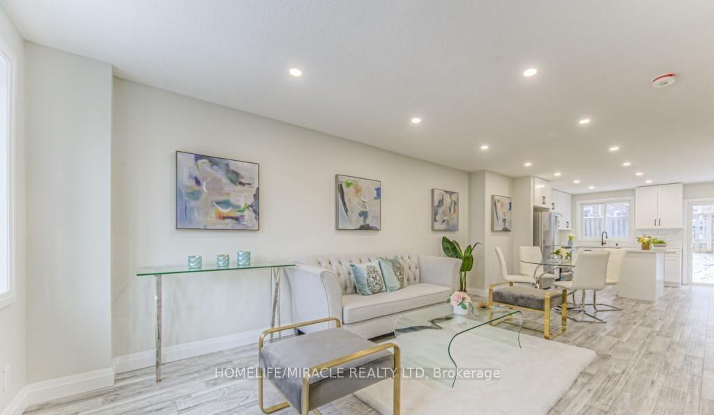 Photo 5 of 152 Overlea Drive, Kitchener, Forest Hill — HOMEH