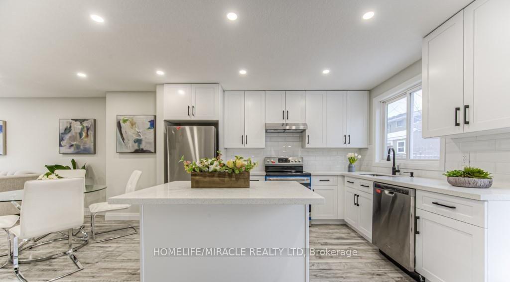 Photo 11 of 152 Overlea Drive, Kitchener, Forest Hill — HOMEH