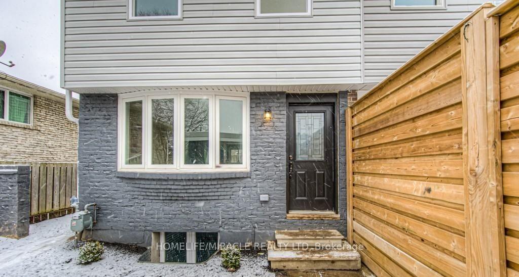 Photo 22 of 152 Overlea Drive, Kitchener, Forest Hill — HOMEH