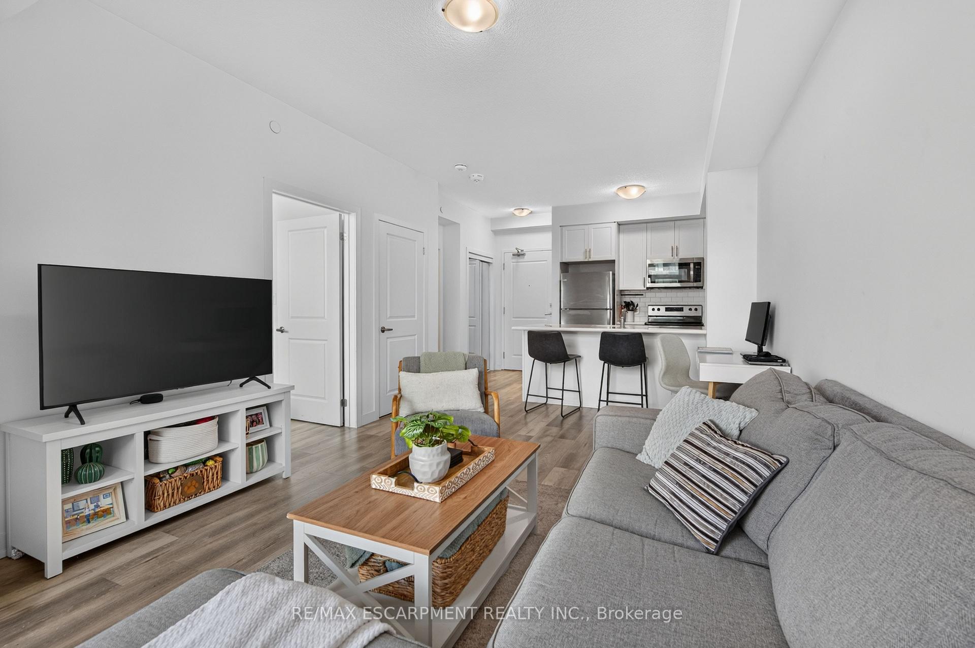 Photo 39 of Unit 224, 450 Dundas Street E, Hamilton, Waterdown — HOMEH