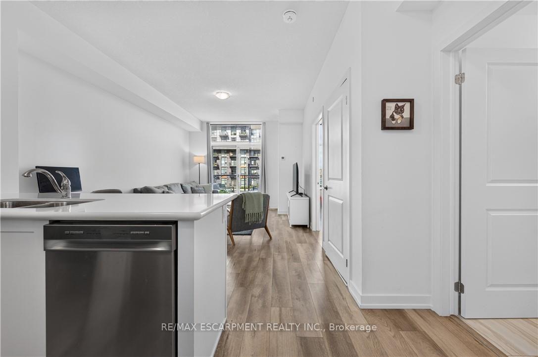 Photo 10 of Unit 224, 450 Dundas Street E, Hamilton, Waterdown — HOMEH