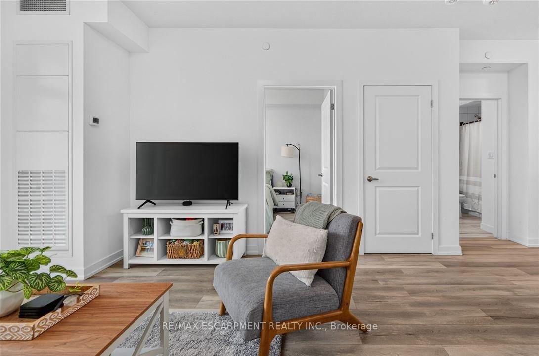 Photo 32 of Unit 224, 450 Dundas Street E, Hamilton, Waterdown — HOMEH