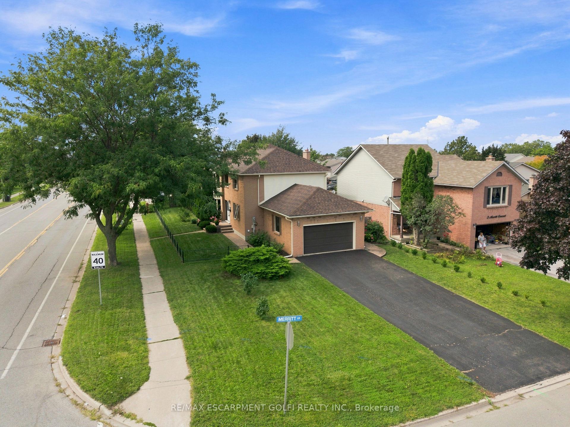 Photo 2 of 138 Livingston Avenue, Grimsby, Grimsby West — HOMEH