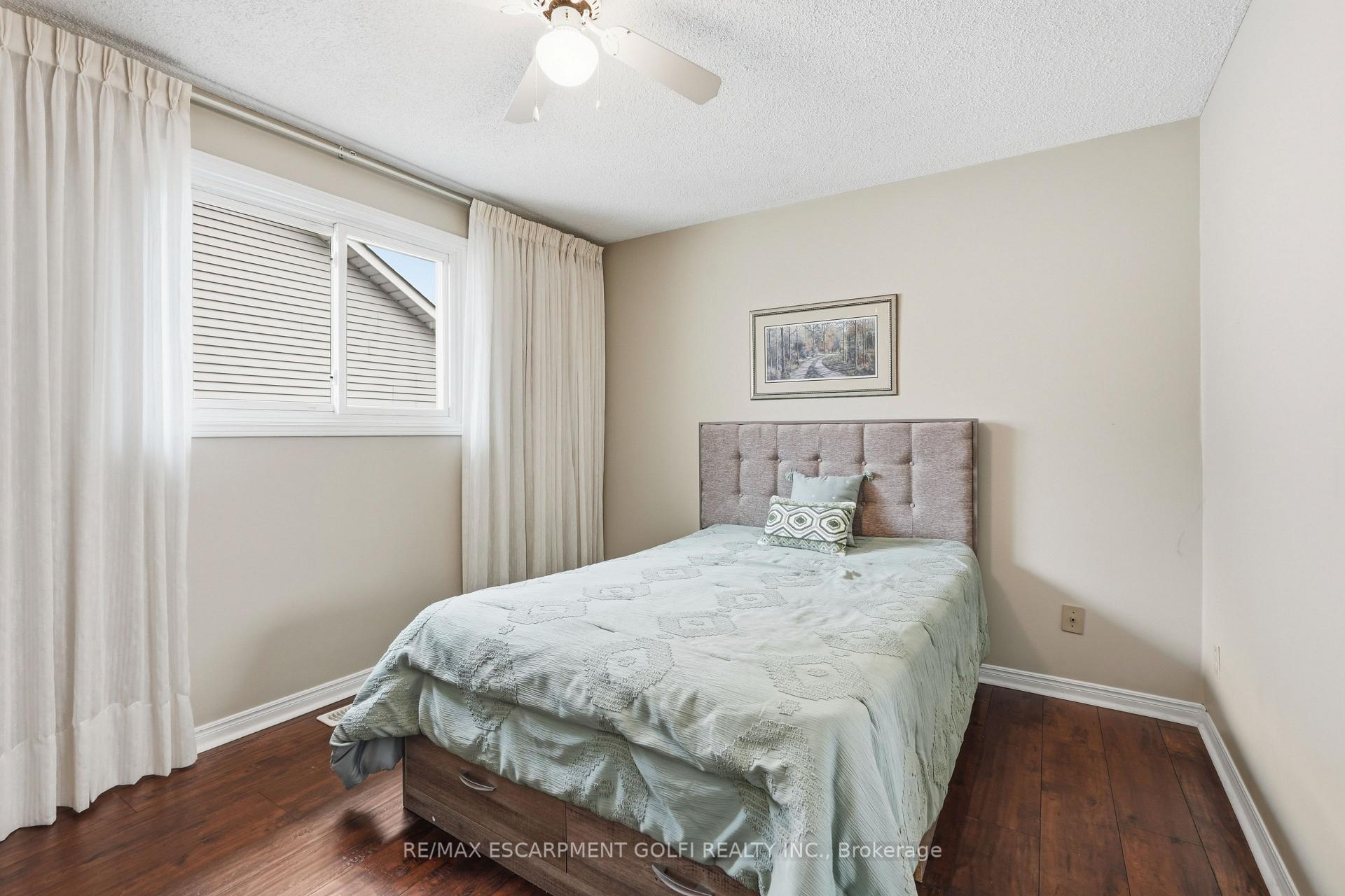 Photo 24 of 138 Livingston Avenue, Grimsby, Grimsby West — HOMEH
