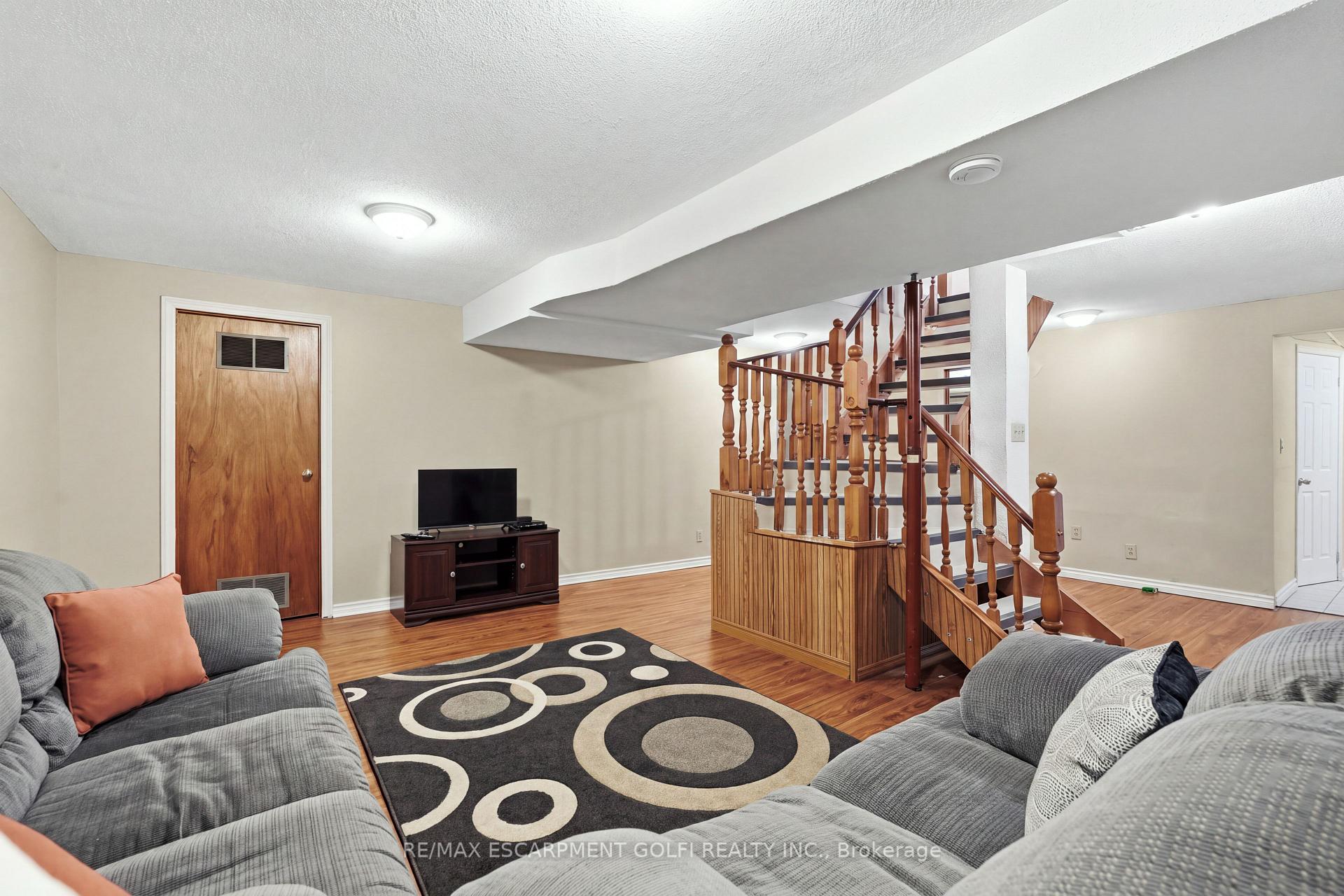 Photo 27 of 138 Livingston Avenue, Grimsby, Grimsby West — HOMEH