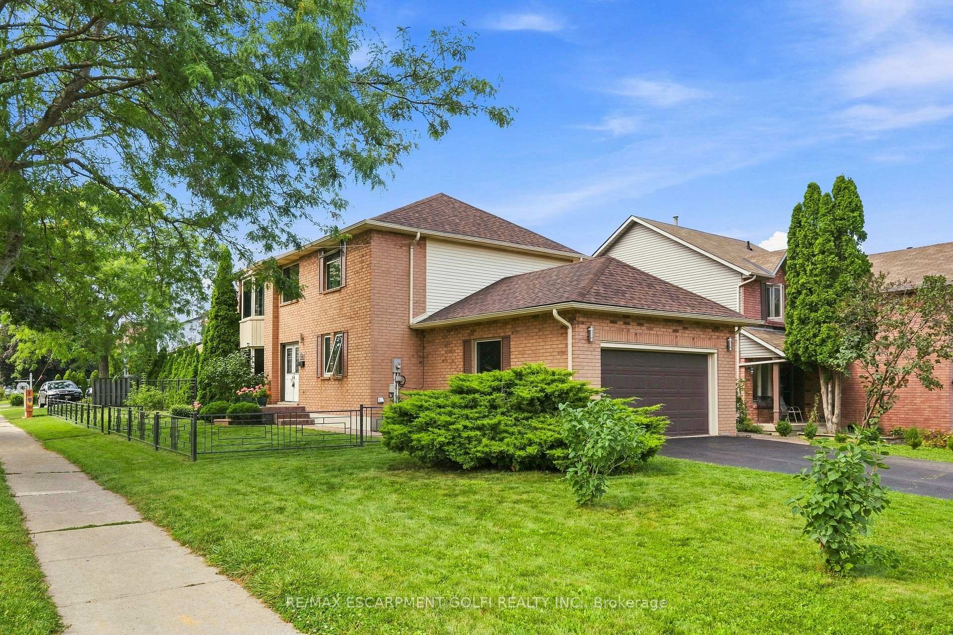 Photo 36 of 138 Livingston Avenue, Grimsby, Grimsby West — HOMEH