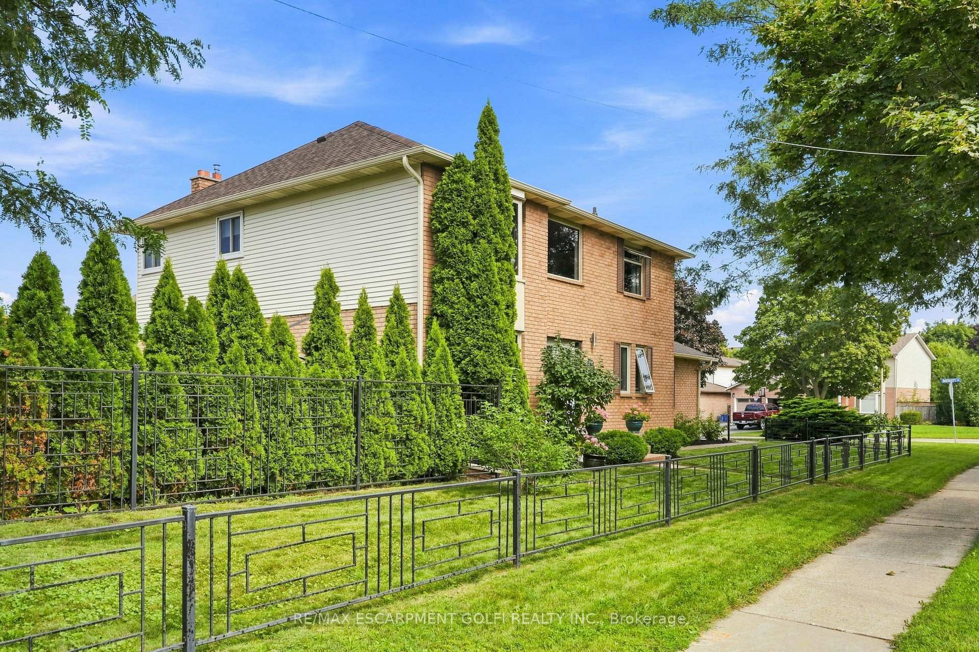 Photo 37 of 138 Livingston Avenue, Grimsby, Grimsby West — HOMEH