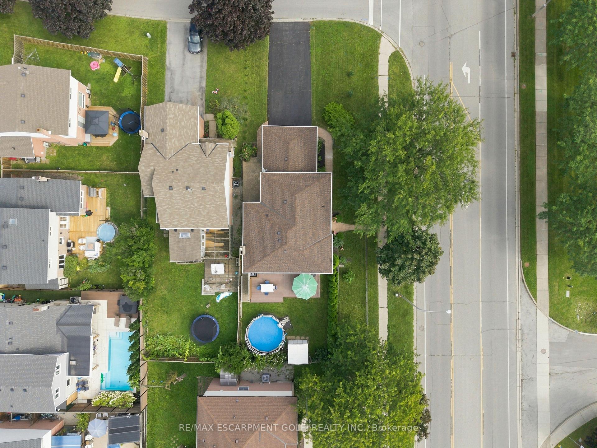 Photo 40 of 138 Livingston Avenue, Grimsby, Grimsby West — HOMEH