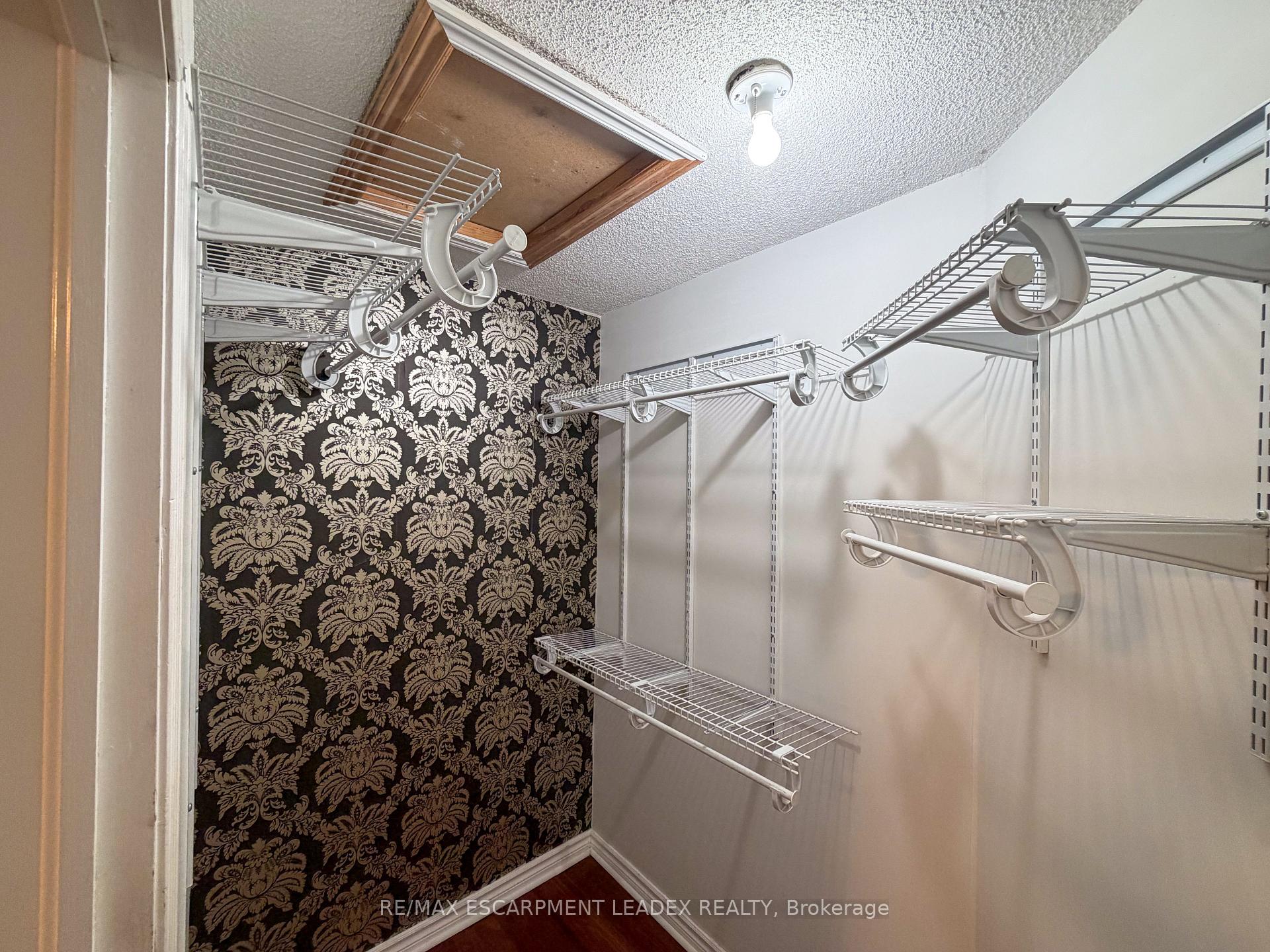 Photo 7 of 1429 Upper Sherman Avenue, Hamilton, Rushdale — HOMEH