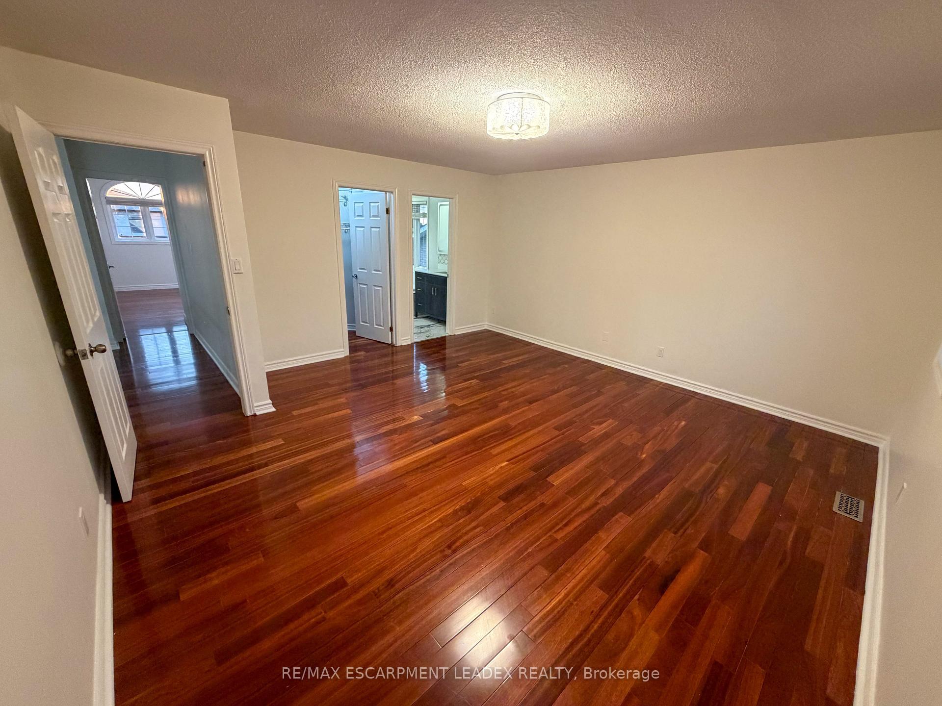 Photo 9 of 1429 Upper Sherman Avenue, Hamilton, Rushdale — HOMEH