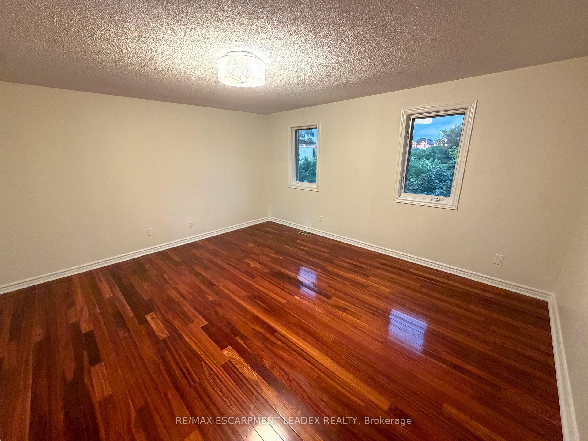 Photo 11 of 1429 Upper Sherman Avenue, Hamilton, Rushdale — HOMEH