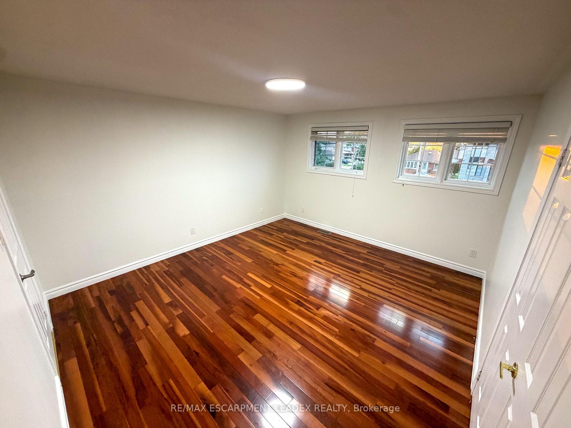 Photo 15 of 1429 Upper Sherman Avenue, Hamilton, Rushdale — HOMEH