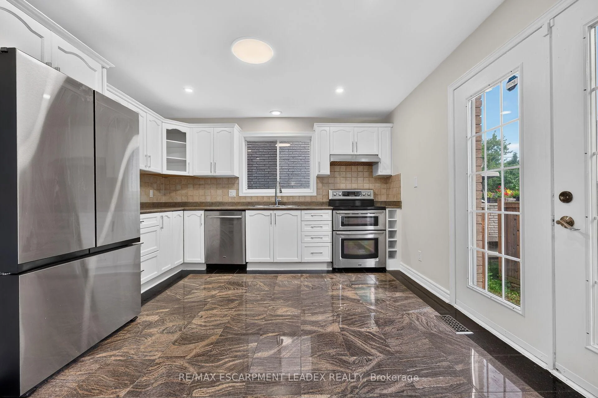 Photo 24 of 1429 Upper Sherman Avenue, Hamilton, Rushdale — HOMEH