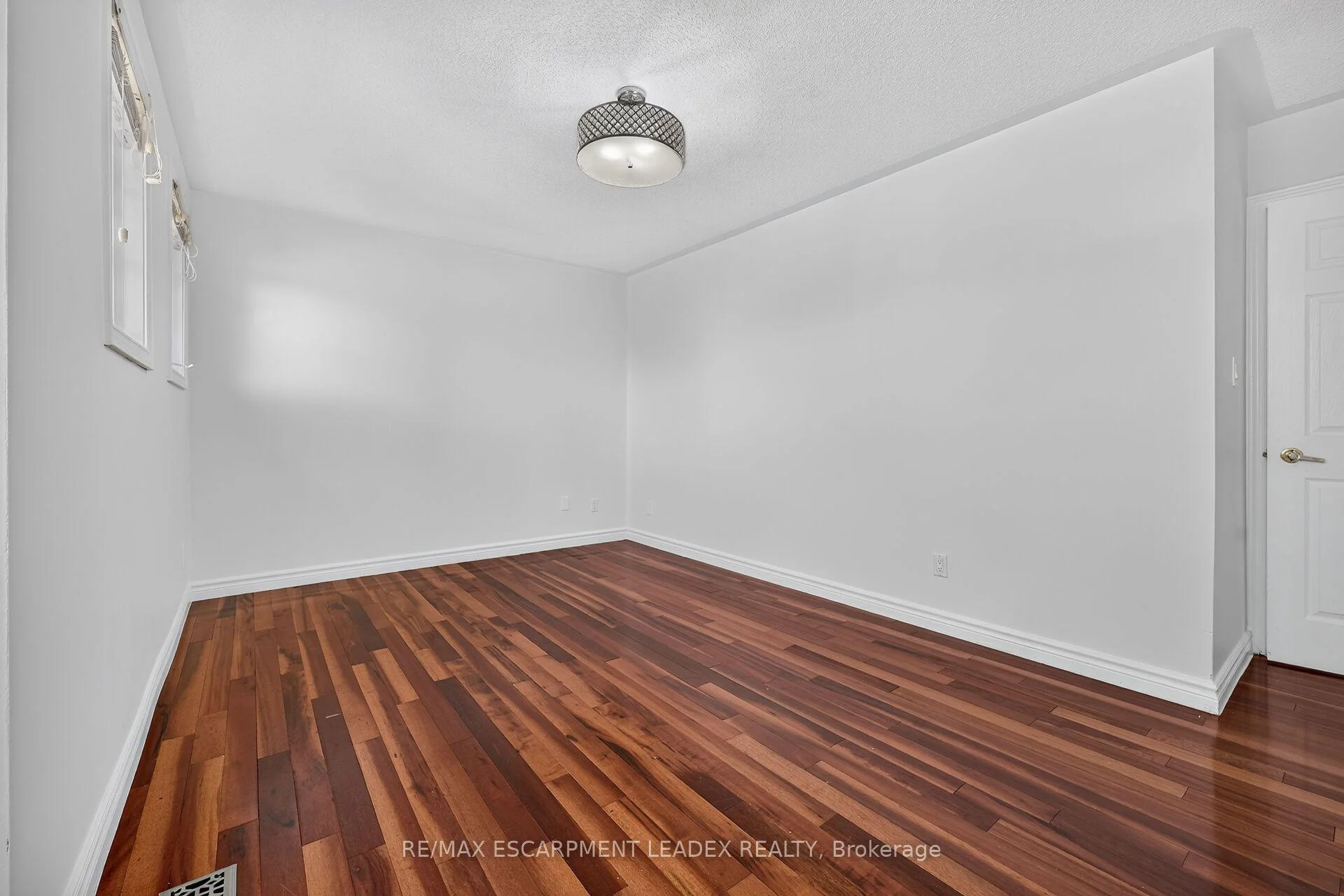 Photo 54 of 1429 Upper Sherman Avenue, Hamilton, Rushdale — HOMEH