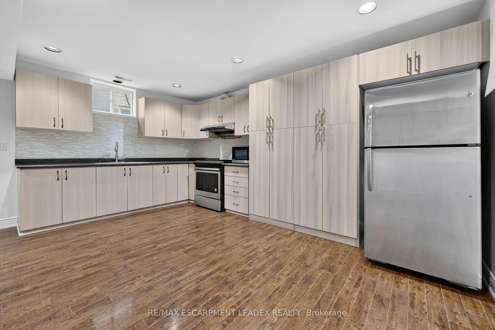 Photo 59 of 1429 Upper Sherman Avenue, Hamilton, Rushdale — HOMEH