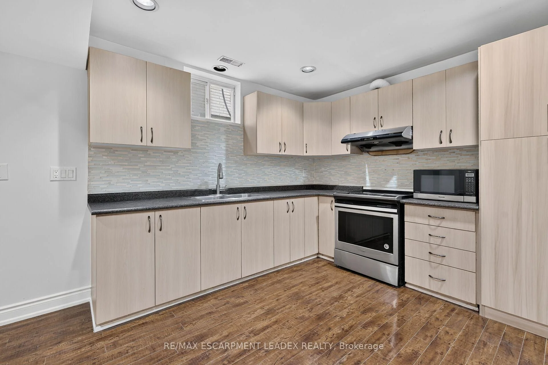 Photo 60 of 1429 Upper Sherman Avenue, Hamilton, Rushdale — HOMEH