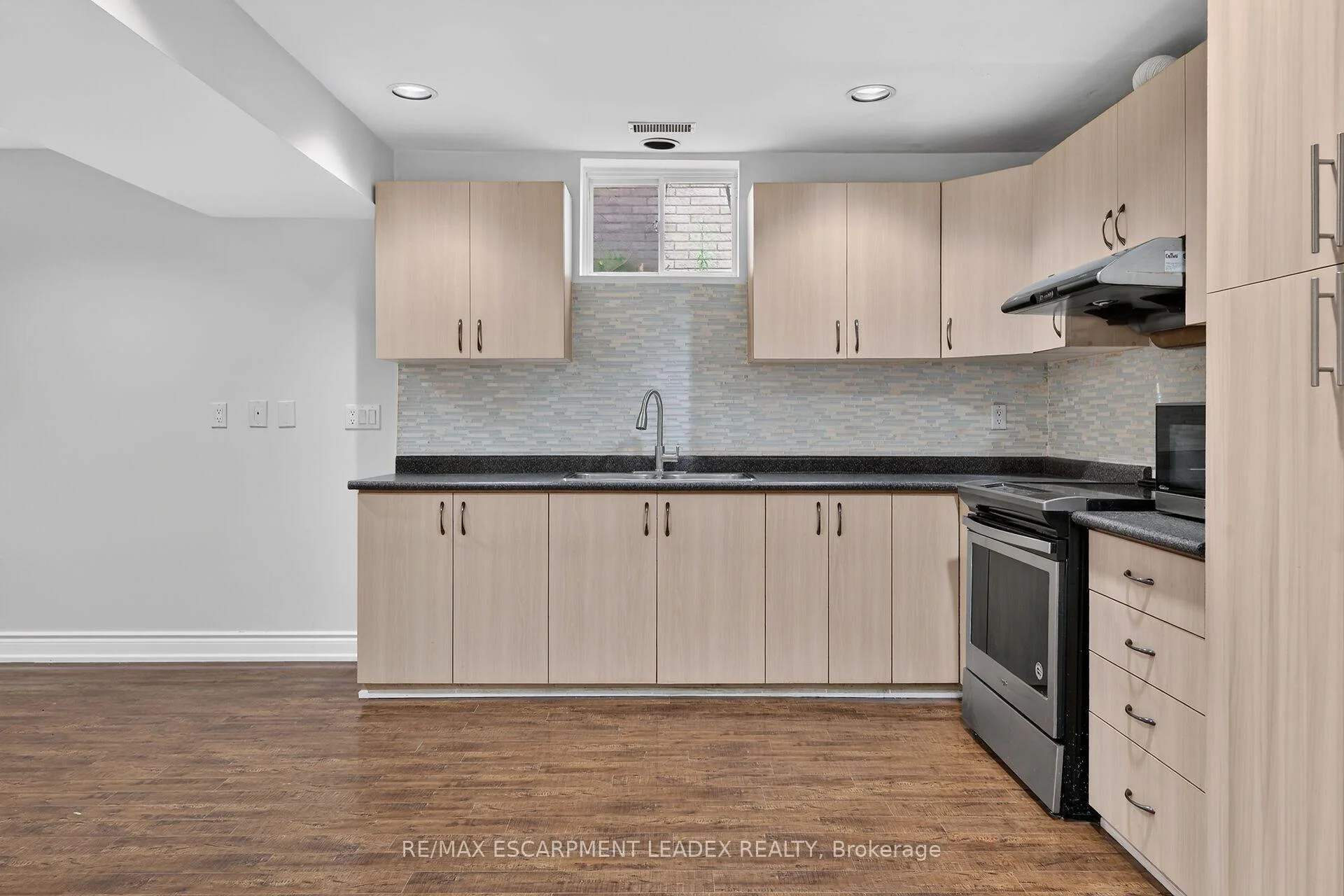 Photo 61 of 1429 Upper Sherman Avenue, Hamilton, Rushdale — HOMEH