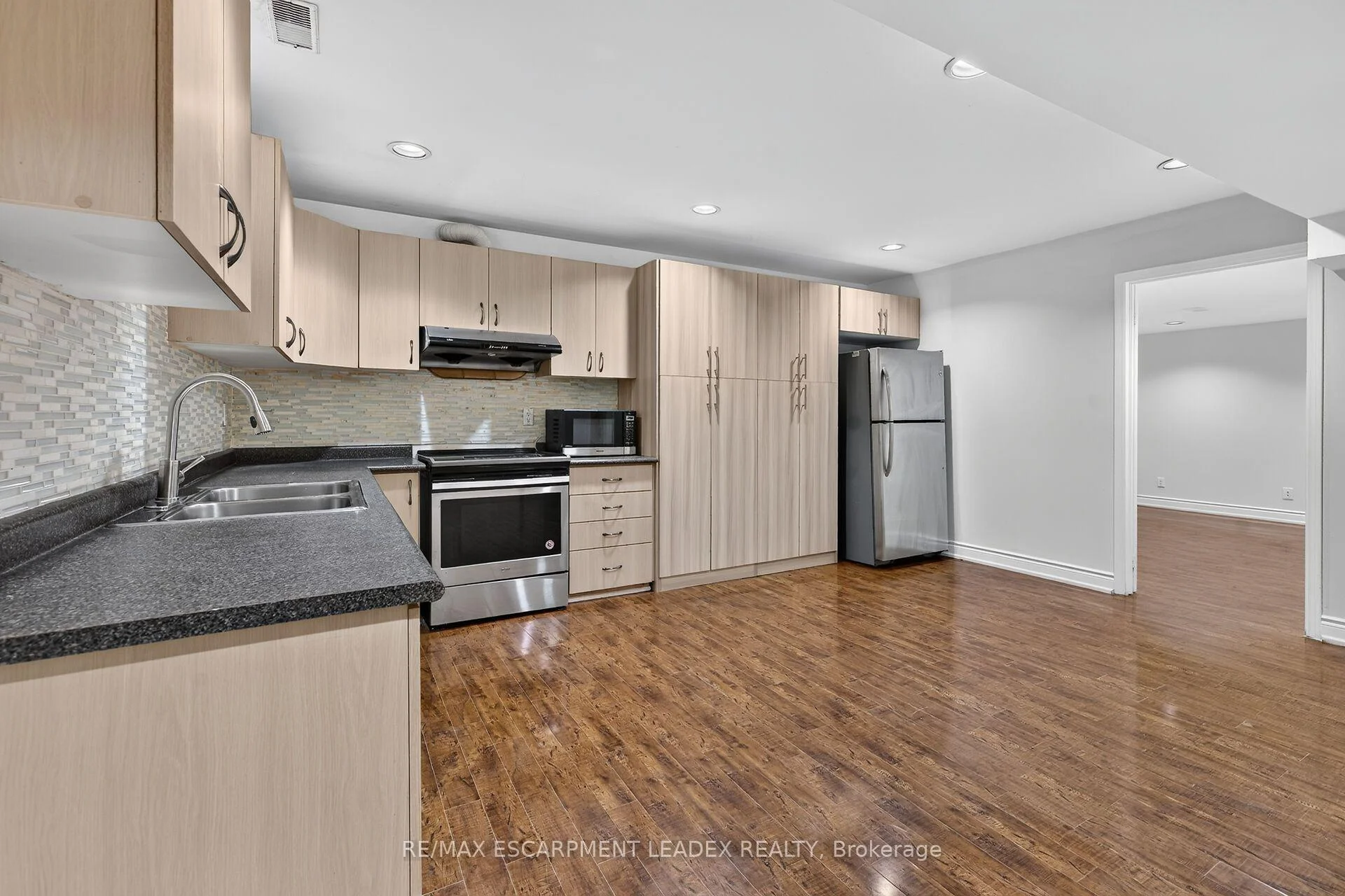 Photo 62 of 1429 Upper Sherman Avenue, Hamilton, Rushdale — HOMEH