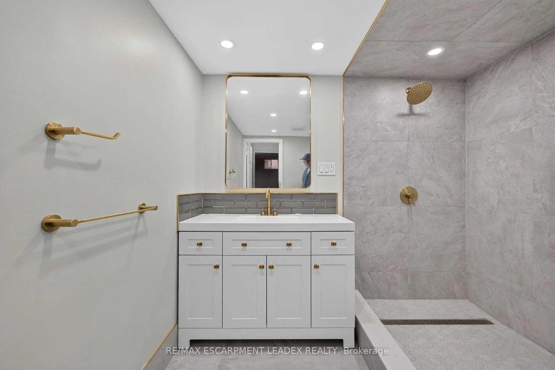 Photo 66 of 1429 Upper Sherman Avenue, Hamilton, Rushdale — HOMEH