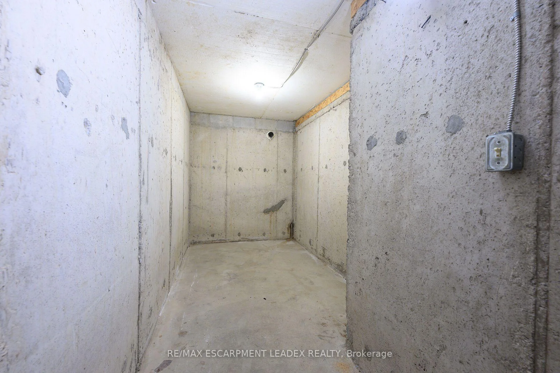Photo 72 of 1429 Upper Sherman Avenue, Hamilton, Rushdale — HOMEH