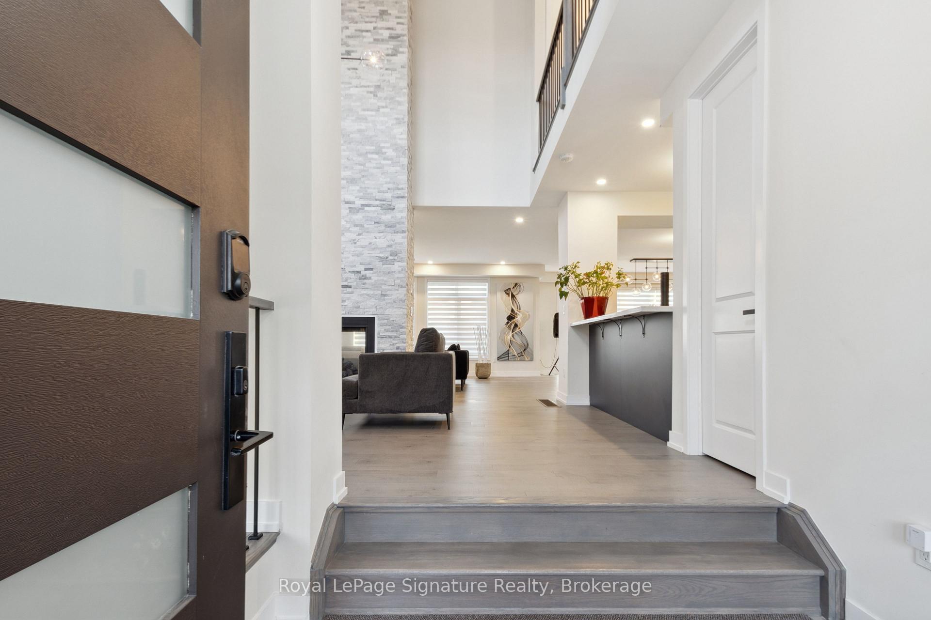 Photo 2 of 102 Stoneleigh Drive, Blue Mountains — HOMEH