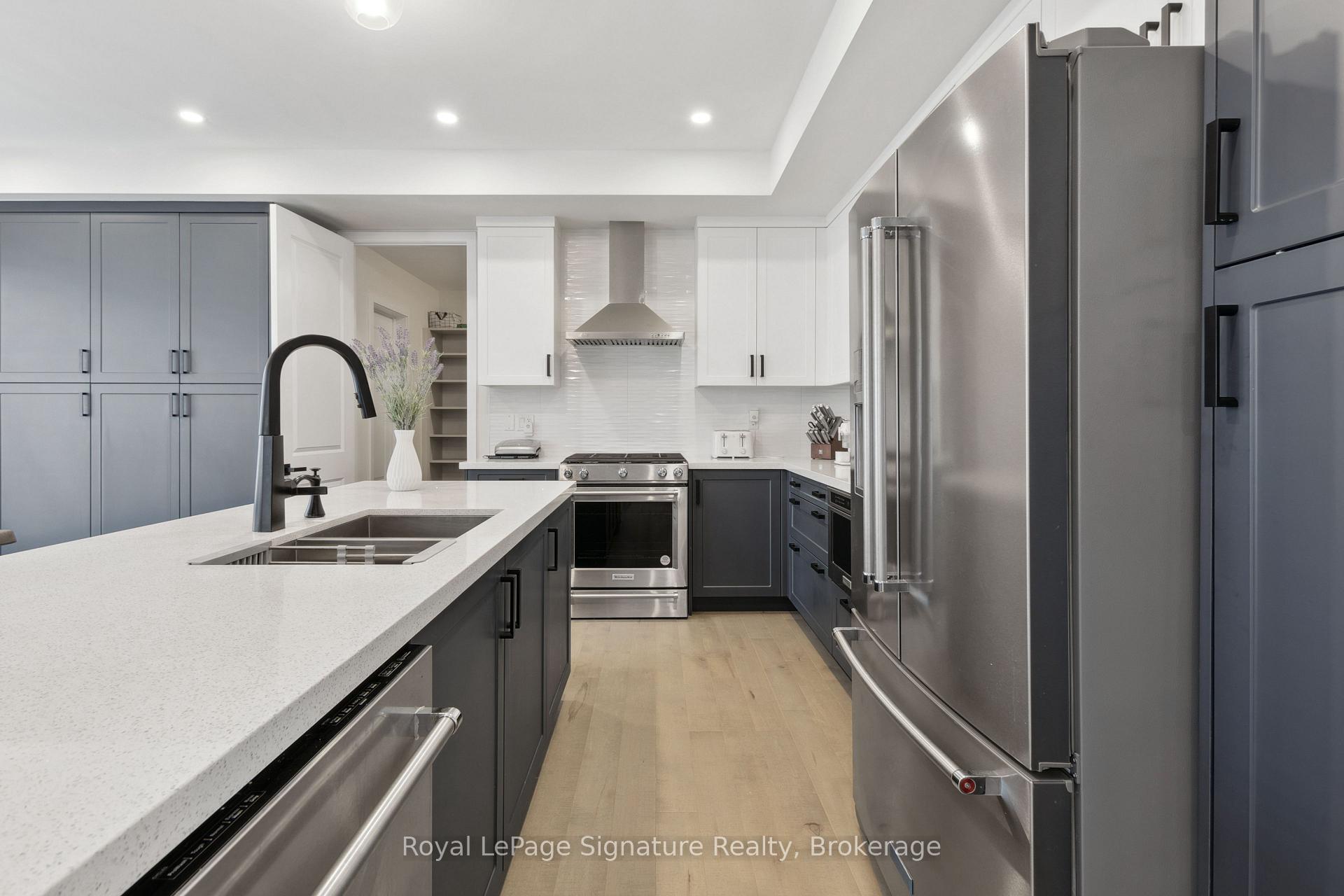 Photo 11 of 102 Stoneleigh Drive, Blue Mountains — HOMEH
