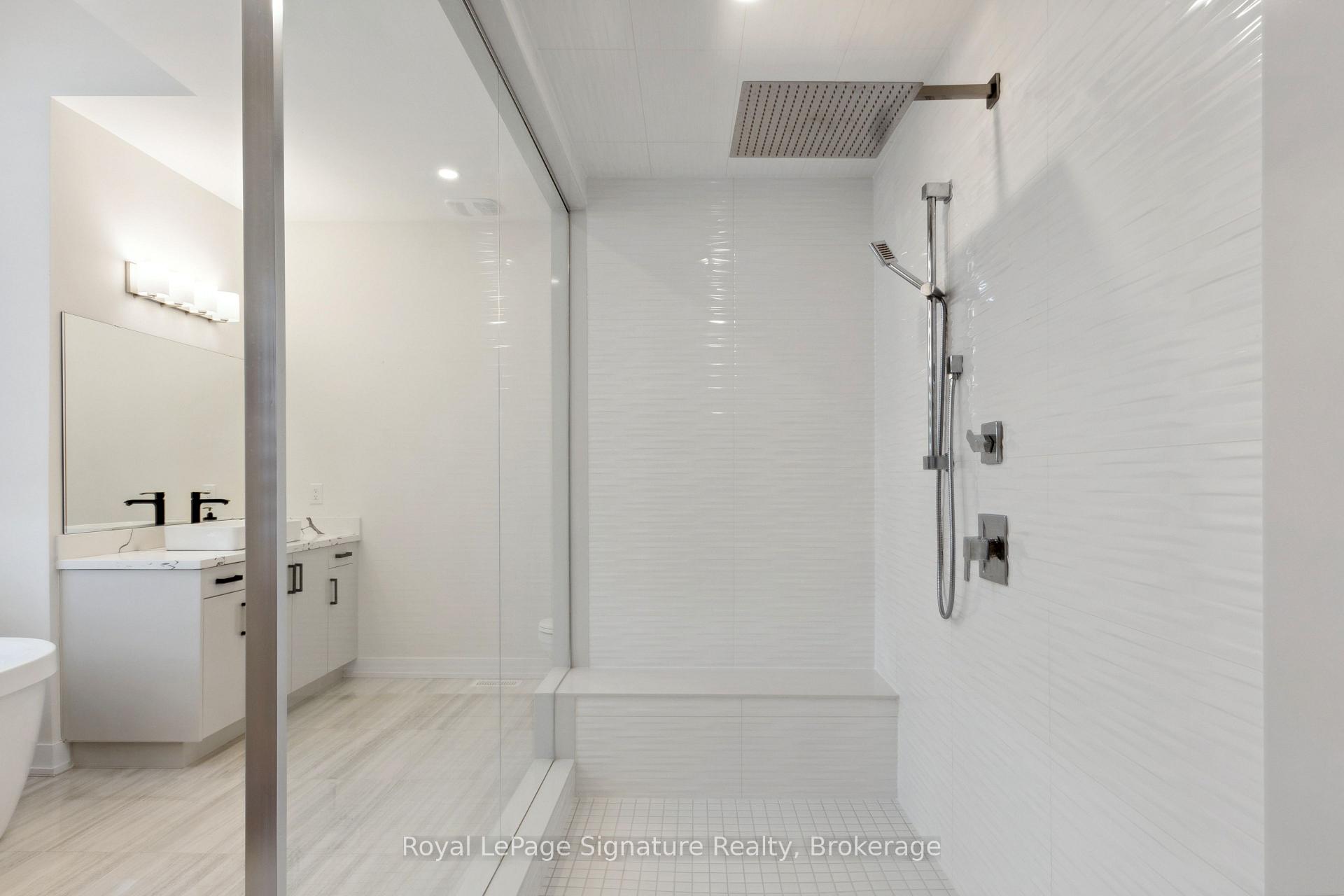 Photo 18 of 102 Stoneleigh Drive, Blue Mountains — HOMEH